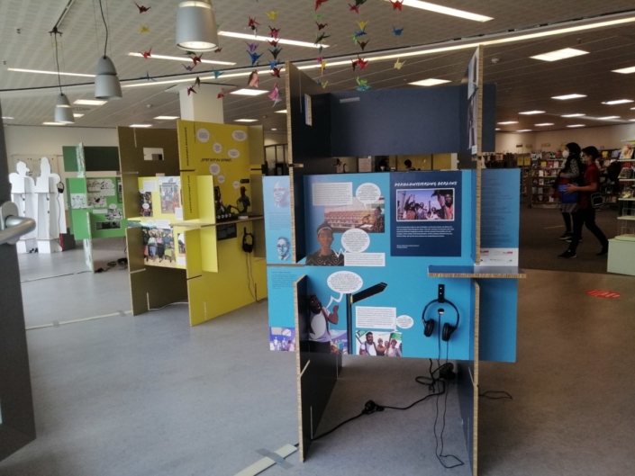 Ausstellung in der Helene-Nathan Bibliothek in Berlin-Neukölln, 2021.